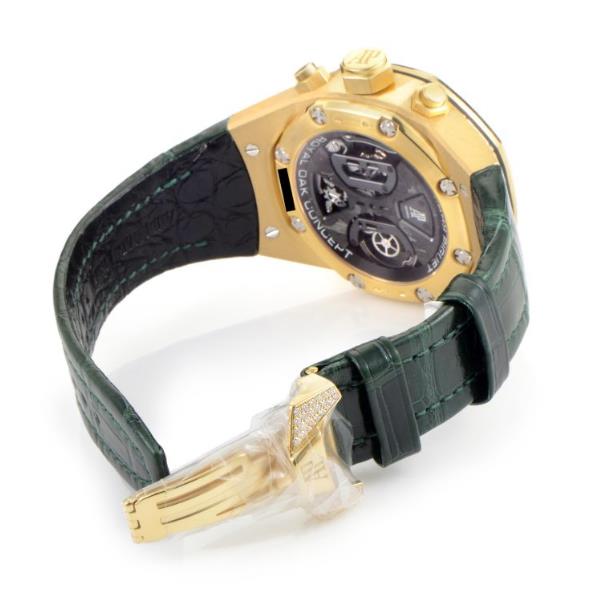 The 18k gold fake watches have green straps.