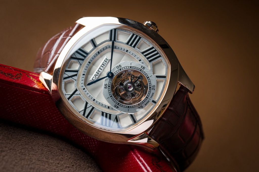 The brown leather straps replica watches have tourbillons.